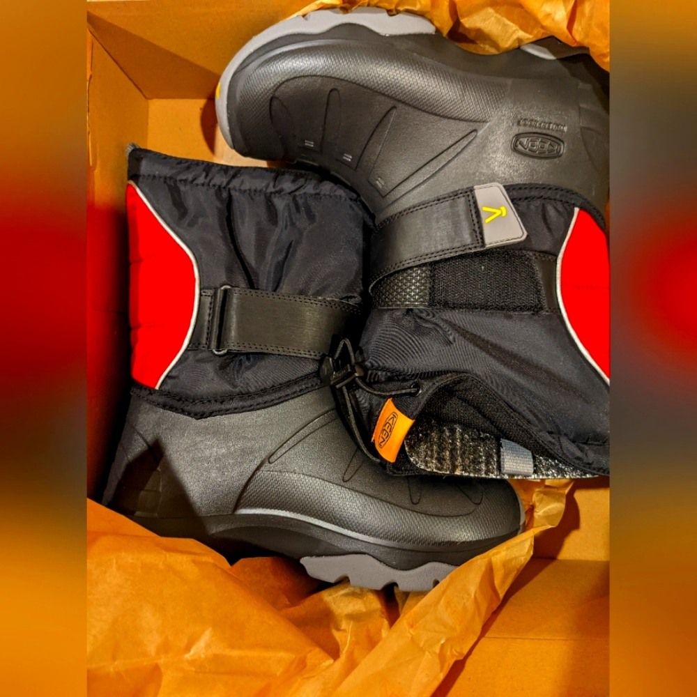 Keen Winter Boots, Youth Size 4
